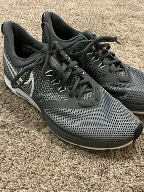 Nike Zoom Strike Women’s Running Shoes Size 9 Used